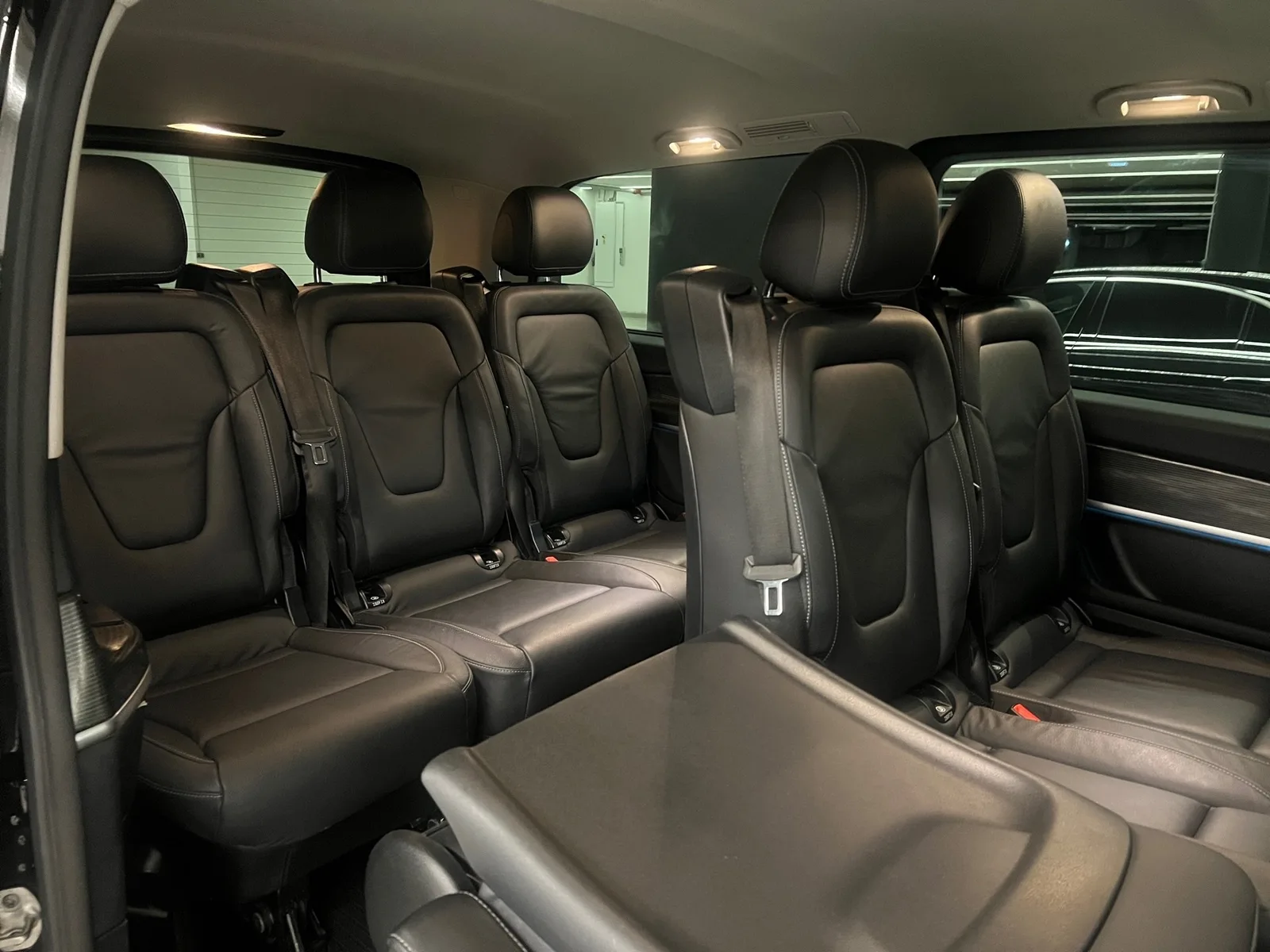 Mercedes-Benz V Klasa 2023 – fotografija 22