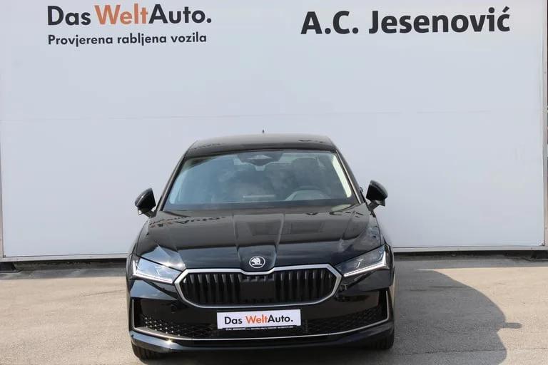 Škoda Superb 2026: fotografija 2