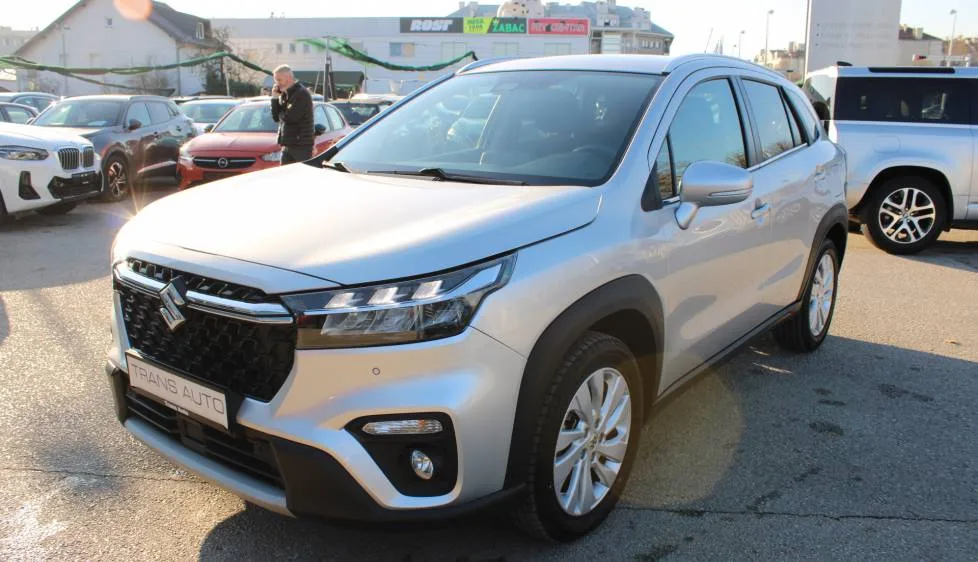 Suzuki Sx4 2022 – fotografija 1
