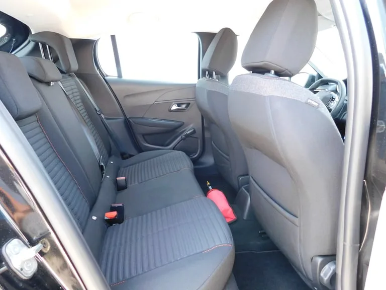 Peugeot 208 2022: fotografija 11
