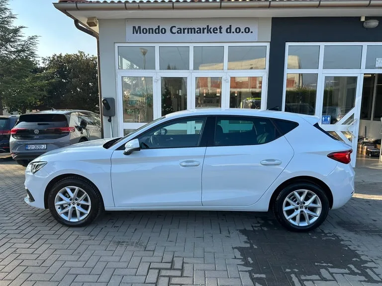 Seat Leon 2025: fotografija 2