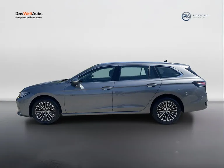 Volkswagen Passat B9 2024: fotografija 2