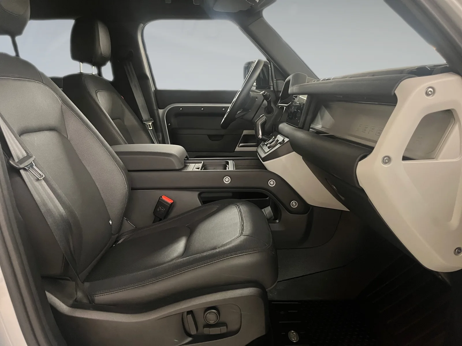 Land Rover Defender 2023: fotografija 9