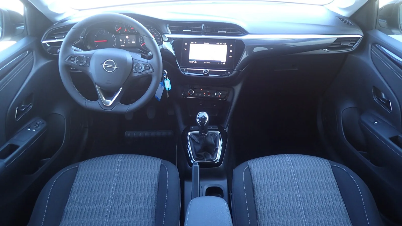 Opel Corsa 2023: fotografija 2