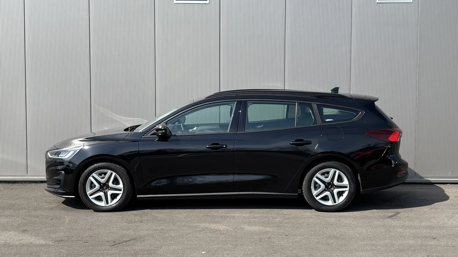 Ford Focus 2023 – fotografija 2