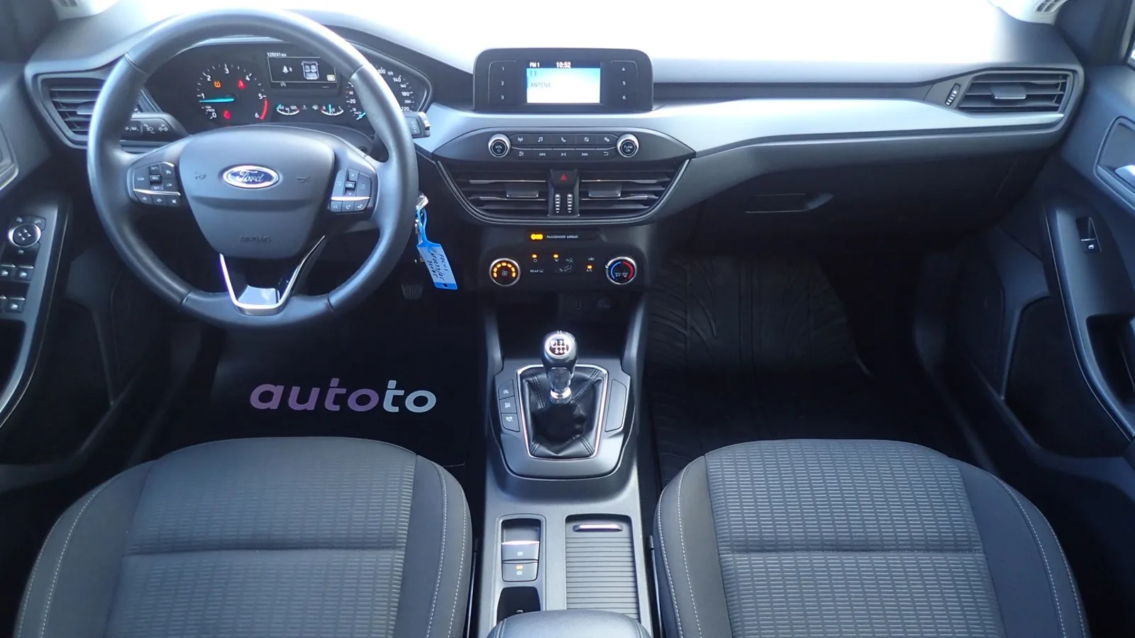Ford Focus 2021: fotografija 2