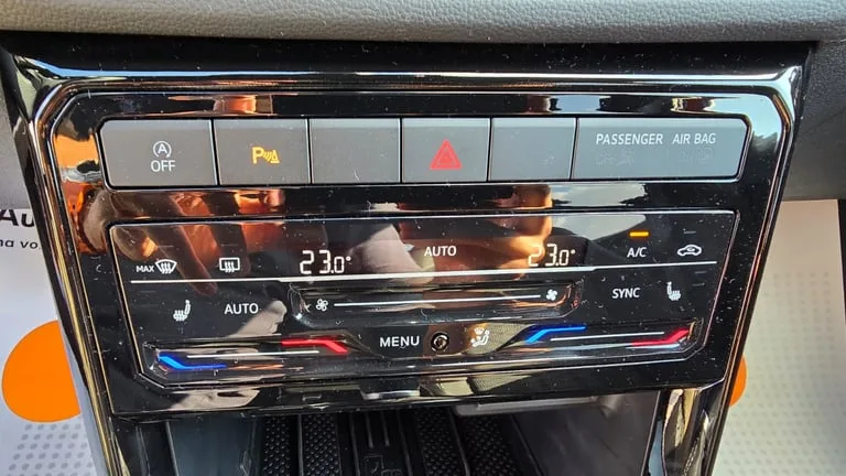 Volkswagen T-Cross 2026: fotografija 17