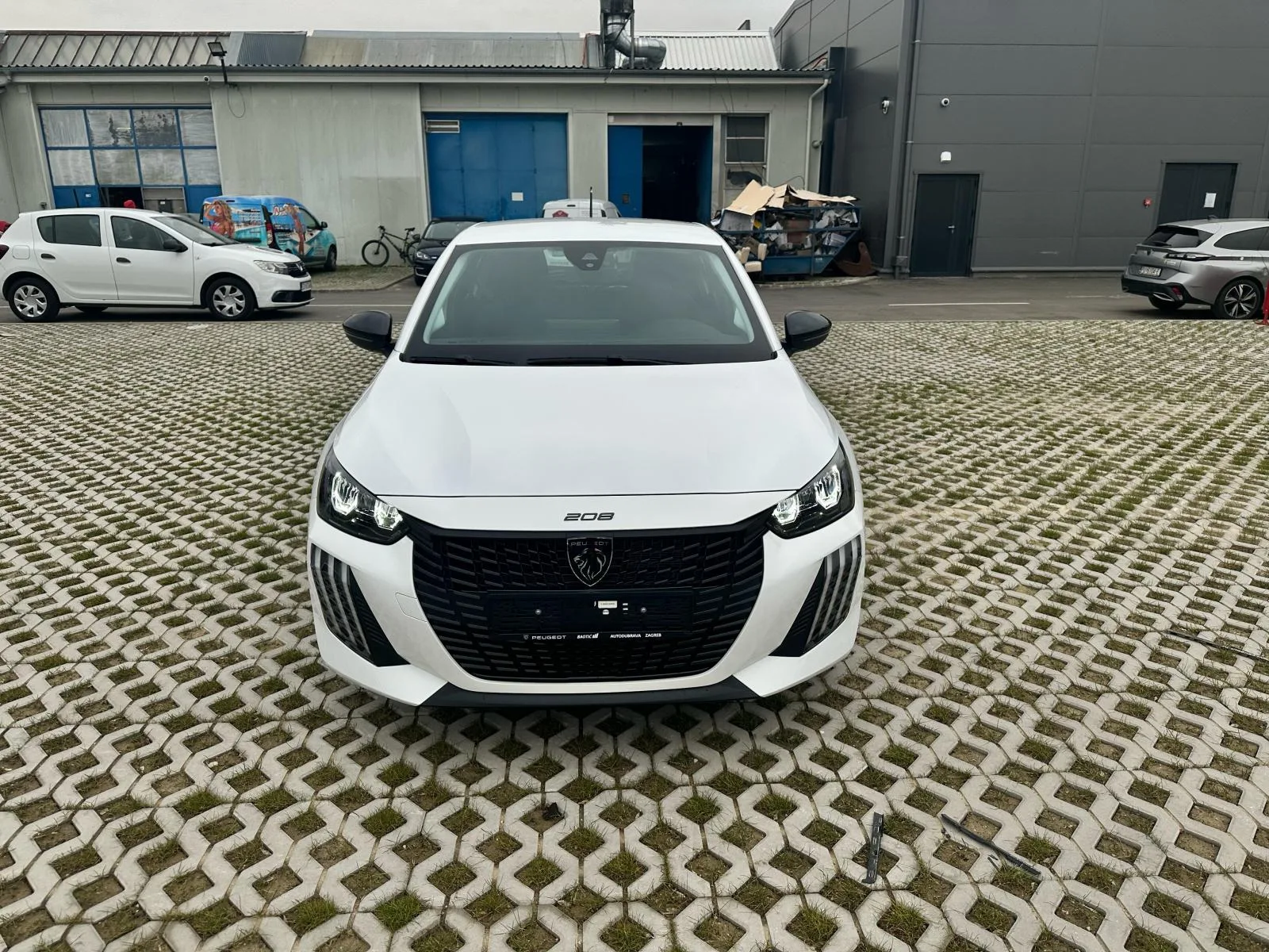 Peugeot 208 2024: fotografija 2