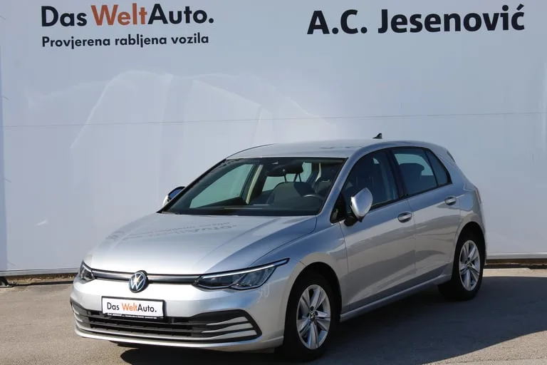 Volkswagen Golf VIII