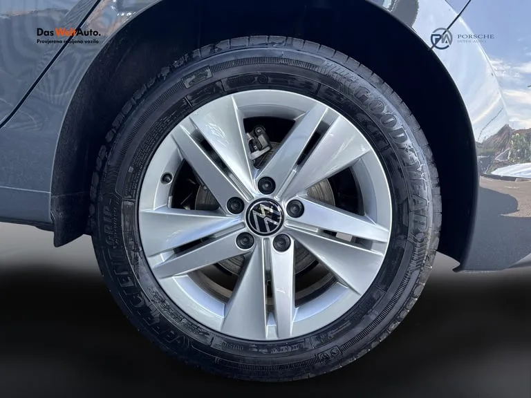Volkswagen Golf VIII 2026: fotografija 25