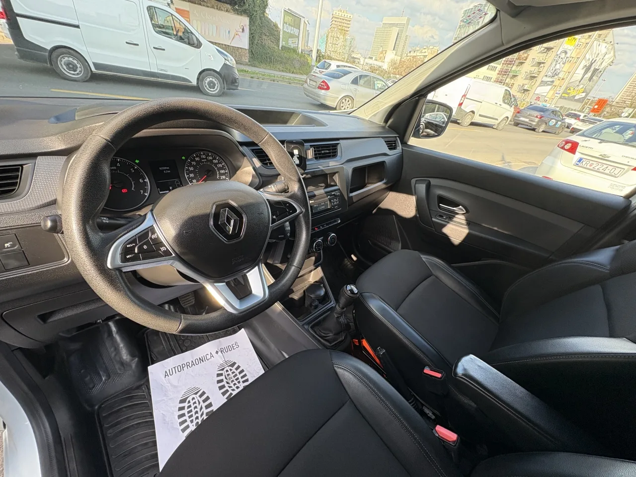 Renault Express 2022 – fotografija 17