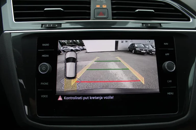 Volkswagen Tiguan II 2024: fotografija 14