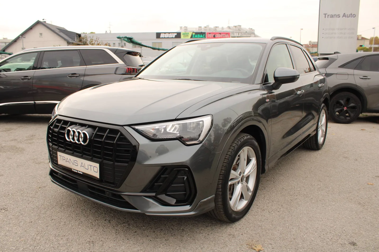 Audi Q3 2022 – fotografija 1