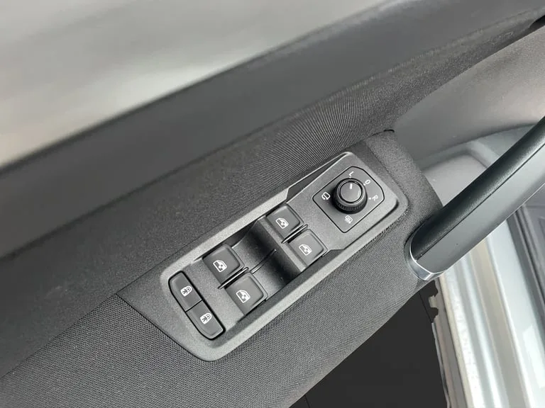 Volkswagen Touran 2026: fotografija 21