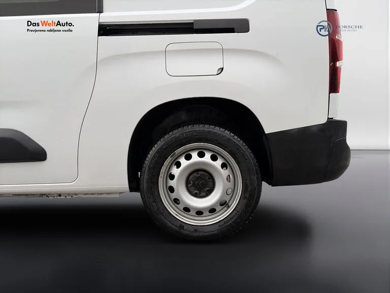 Citroen Berlingo 2021: fotografija 20