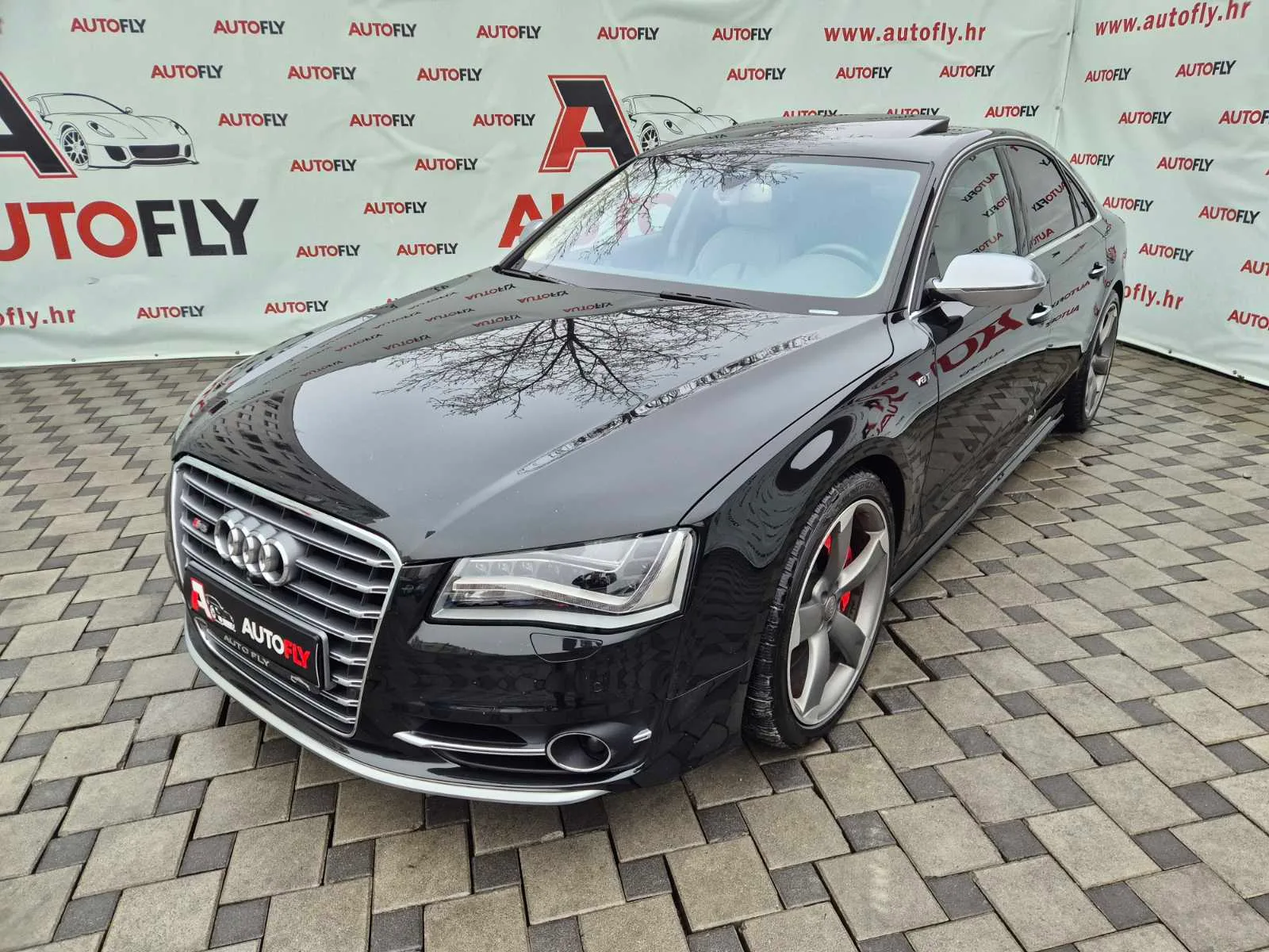 Audi S8