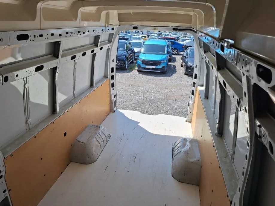 Opel Movano 2019: fotografija 19