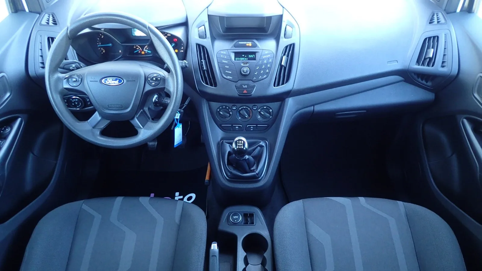 Ford Tourneo Connect 2016: fotografija 2