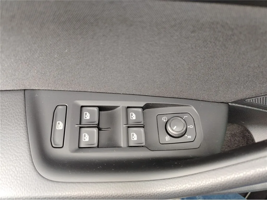 Volkswagen Passat 2021 – fotografija 20