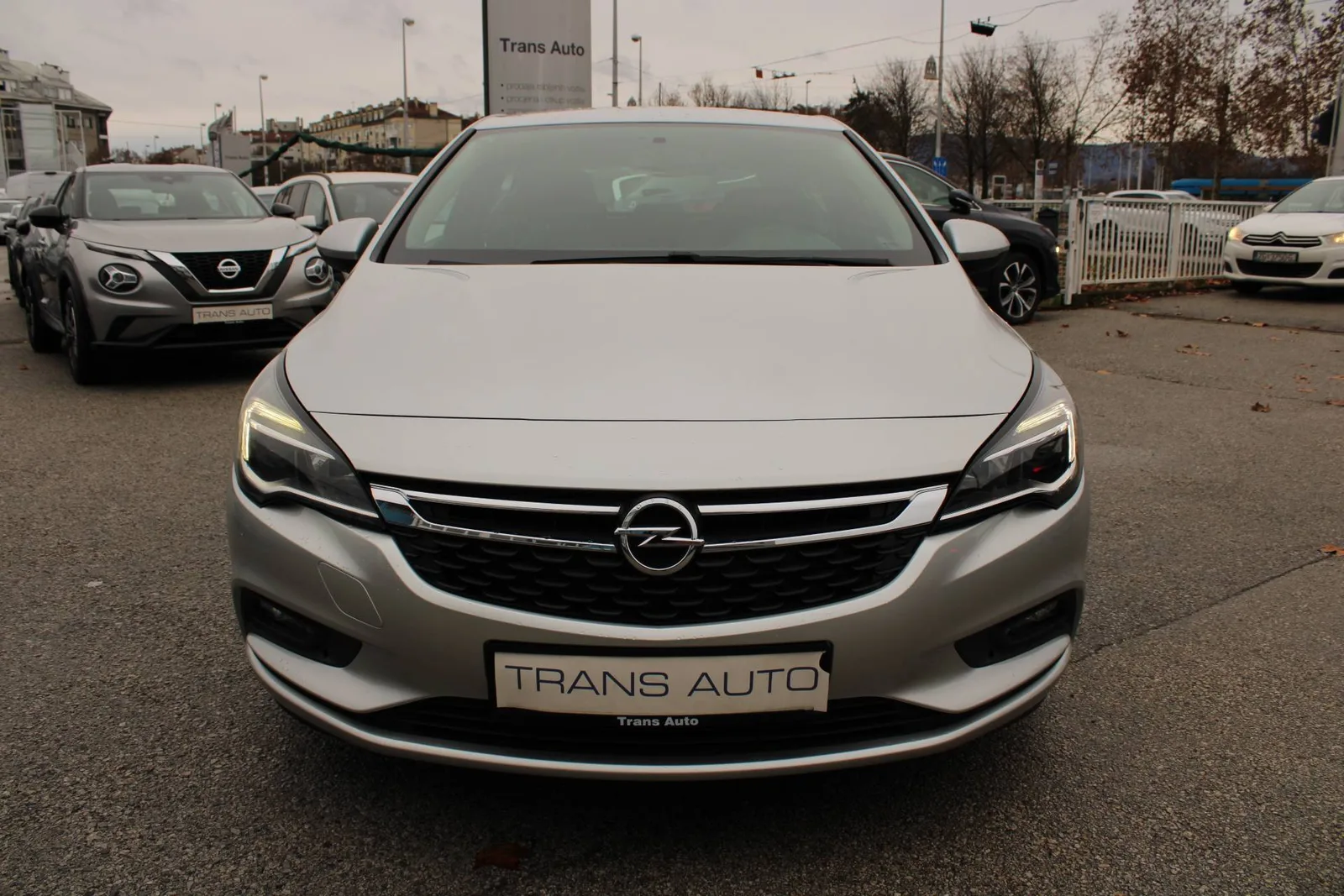 Opel Astra 2019: fotografija 2