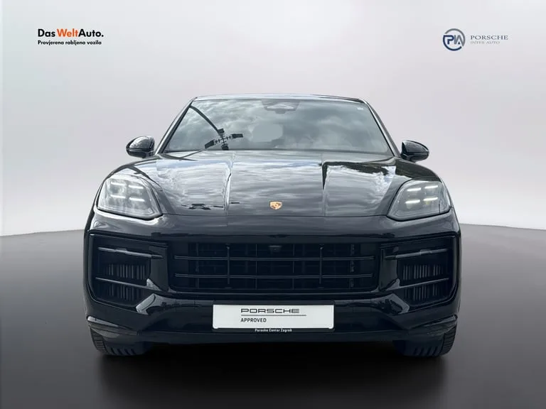 Porsche Cayenne 2026: fotografija 2