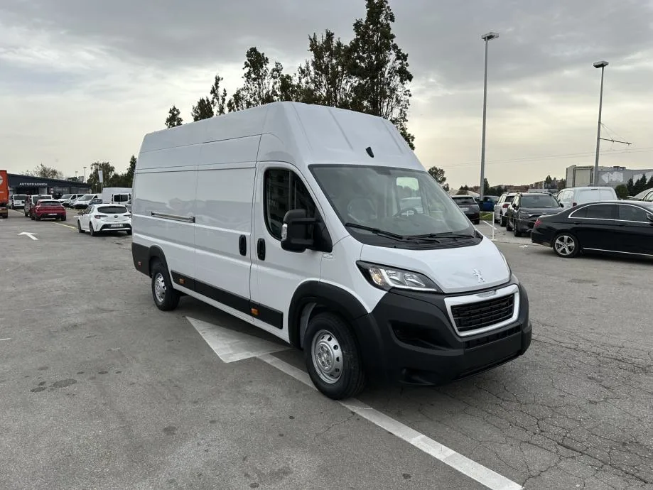 Peugeot Boxer 2023: fotografija 2