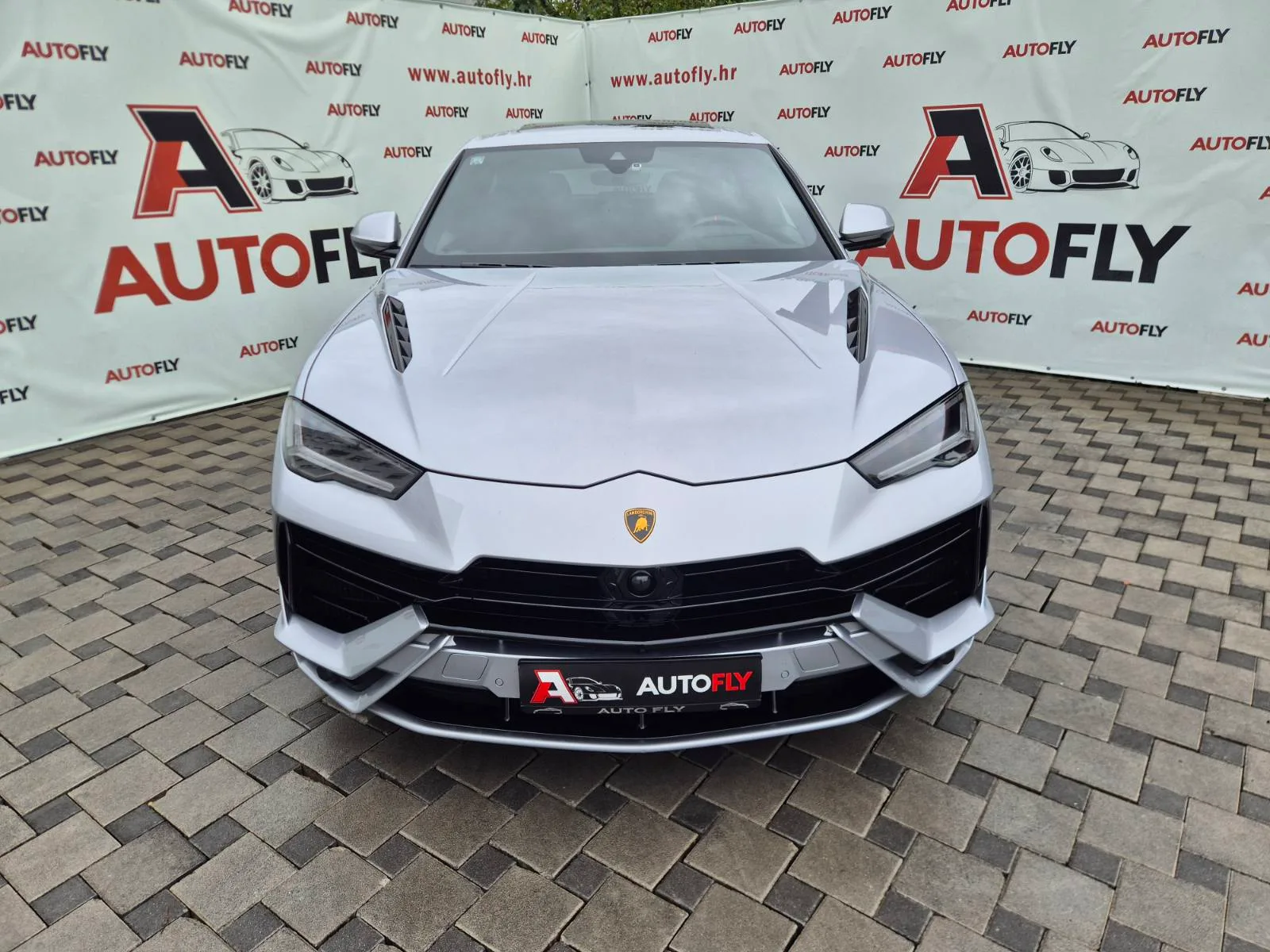 Lamborghini Urus 2023 – fotografija 2