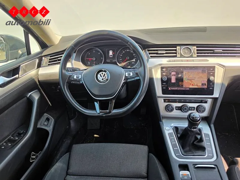 Volkswagen Passat 2017 – fotografija 10
