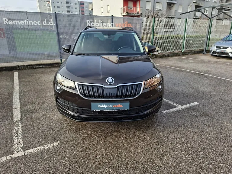 Škoda Karoq 2019: fotografija 2