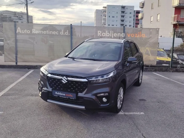 Suzuki S-Cross