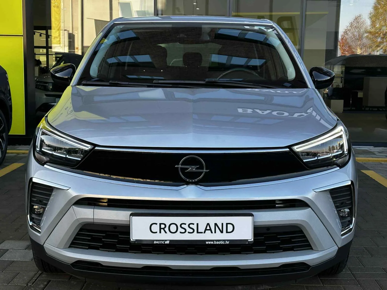 Opel Crossland 2024: fotografija 2