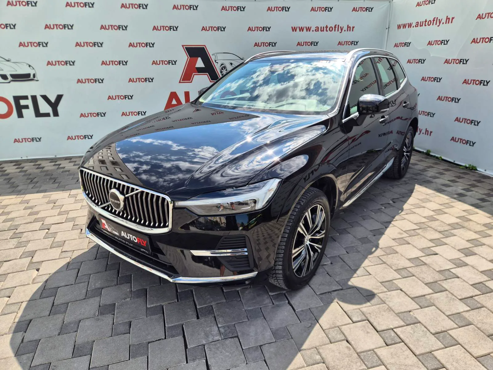 Volvo Xc60 2022 – fotografija 2