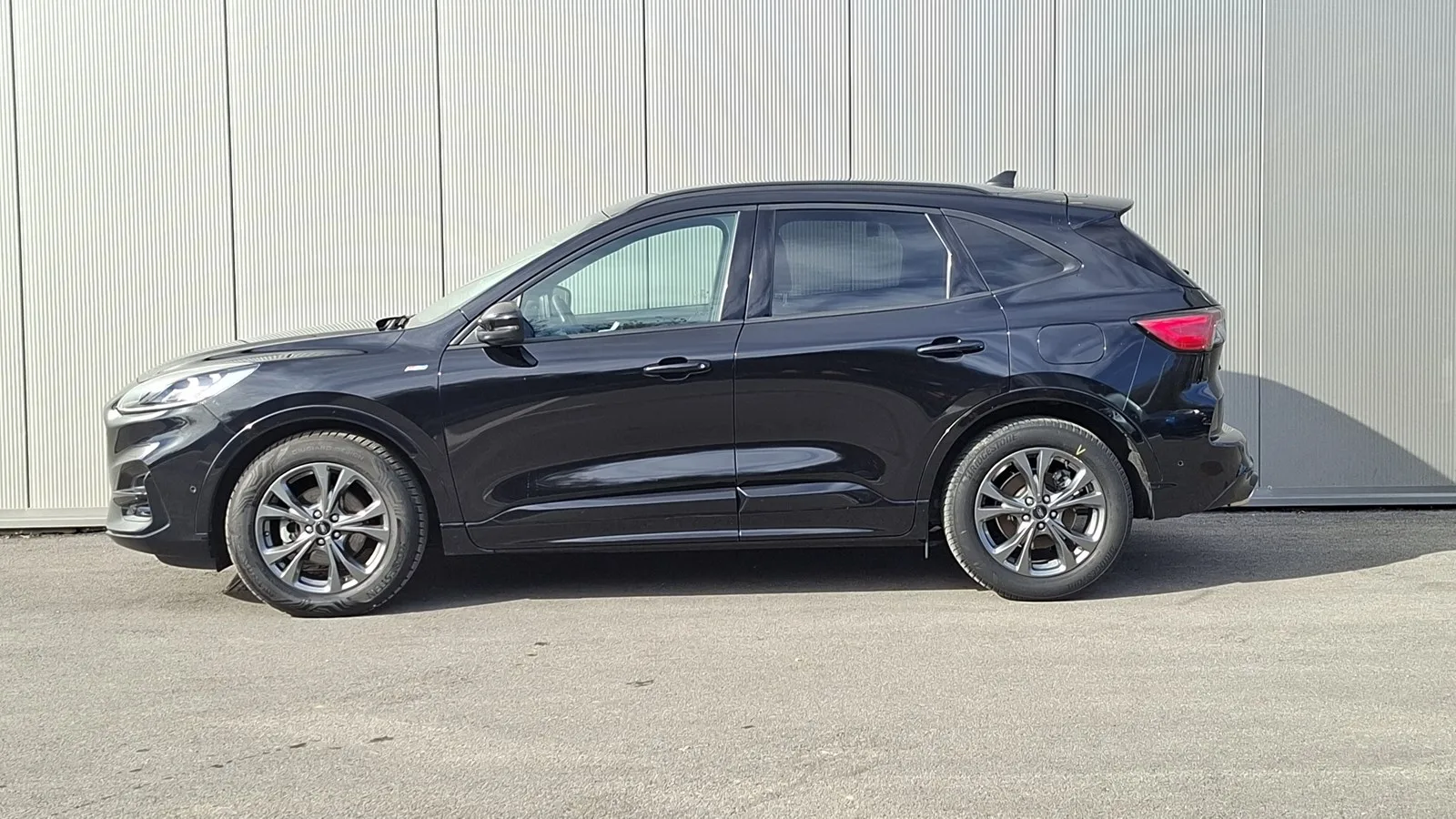Ford Kuga 2022: fotografija 2