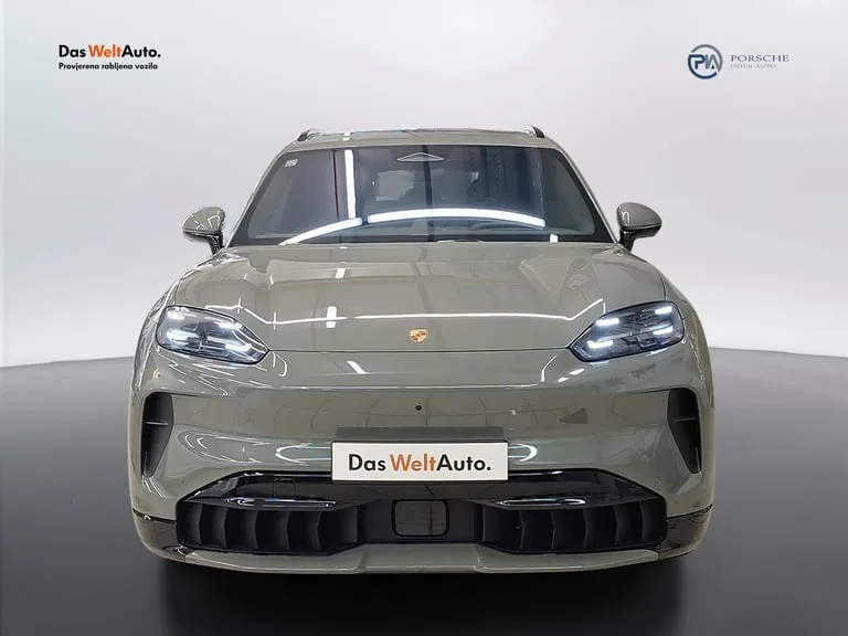 Porsche Cayenne 2026: fotografija 2