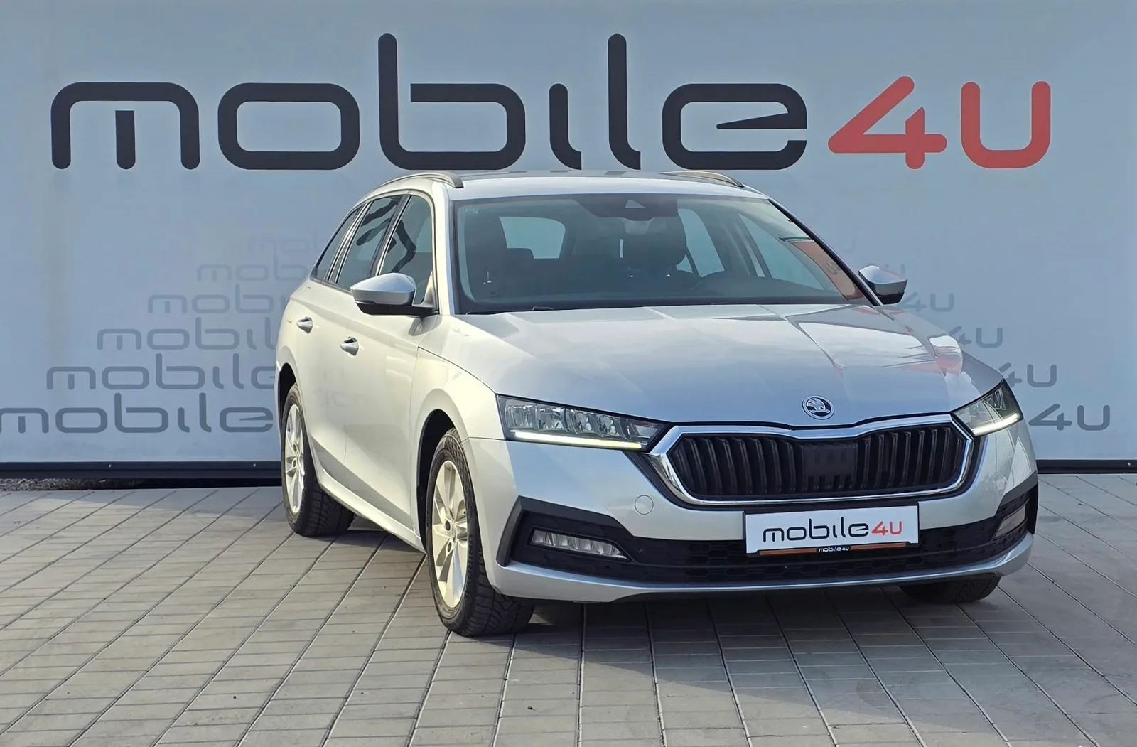 Škoda Octavia Combi 2020: fotografija 2