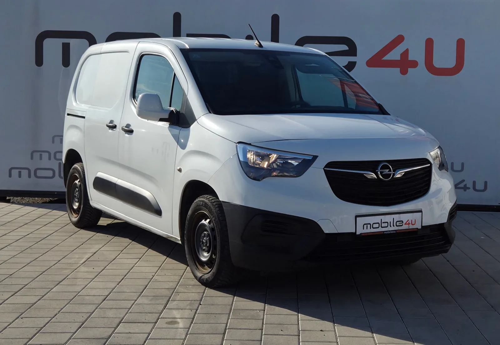 Opel Combo 2020: fotografija 1