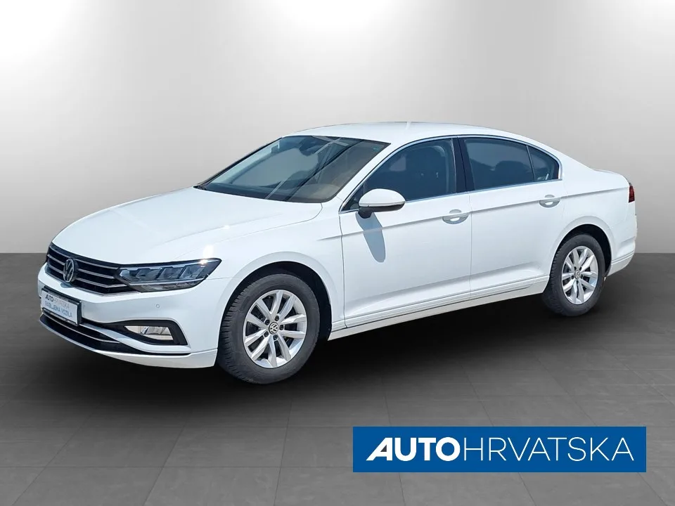 Volkswagen Passat B8 2020: fotografija 1