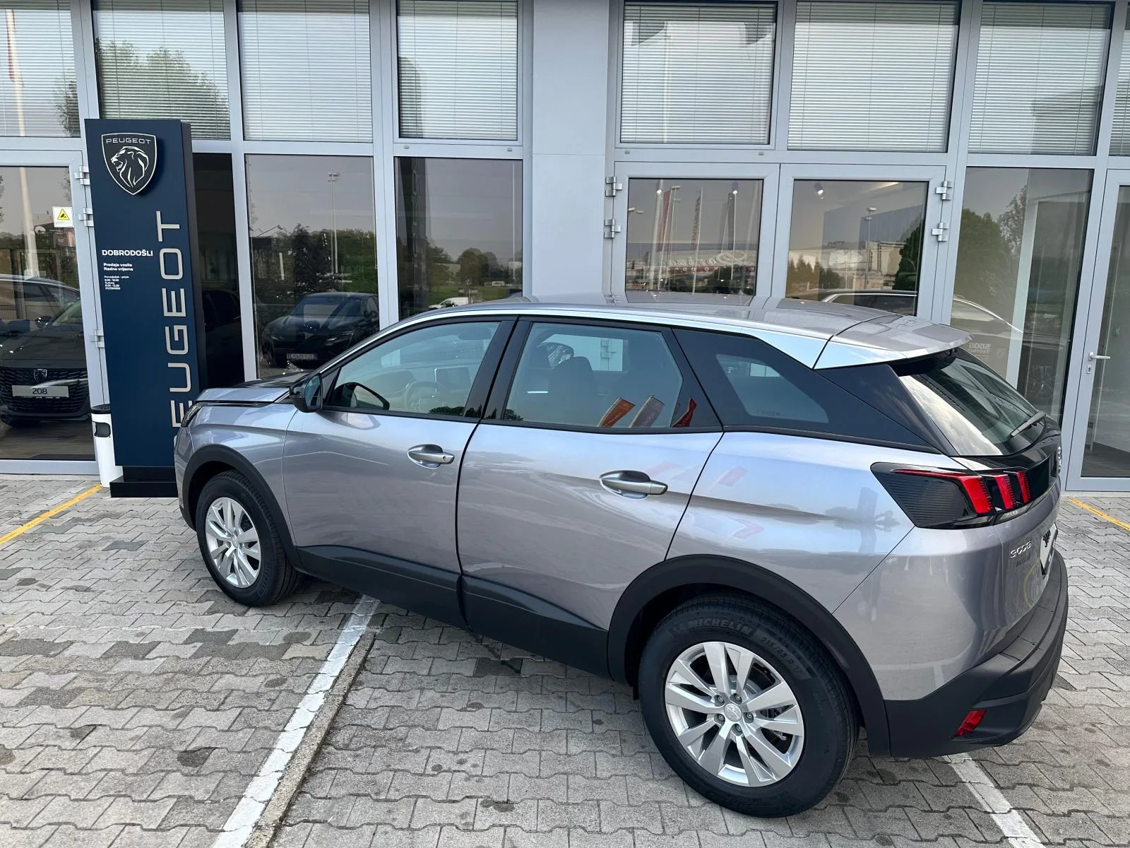Peugeot 3008 2024: fotografija 2