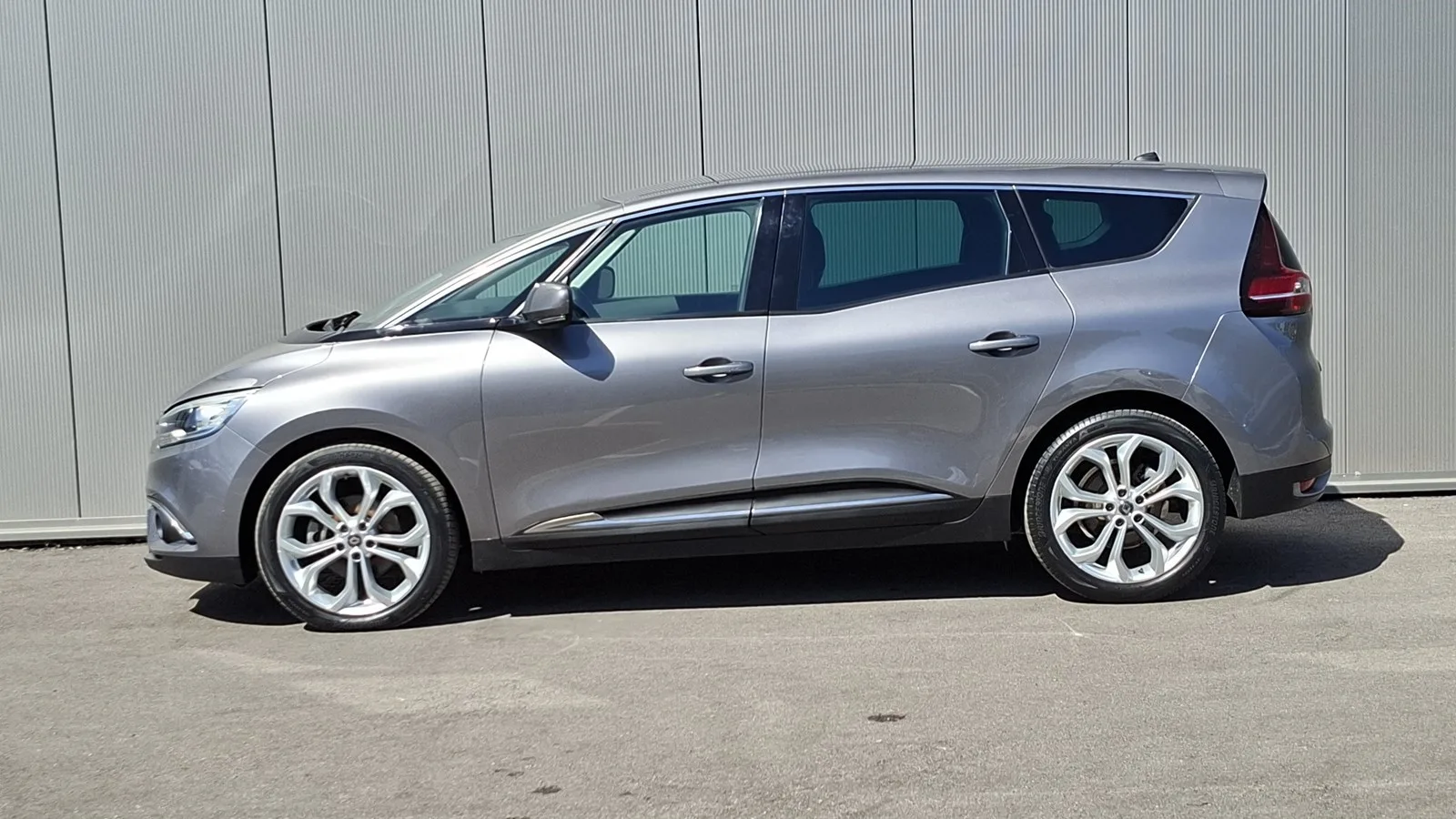 Renault Grand Scenic 2019 – fotografija 2