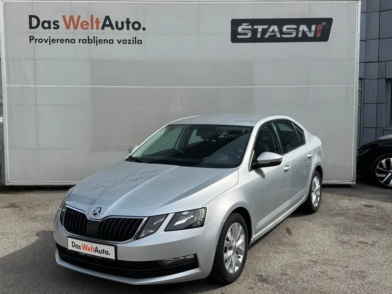 Škoda Octavia 2019: fotografija 1
