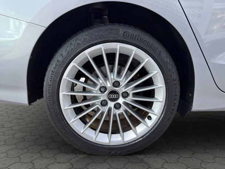 Audi A3 2021: fotografija 18