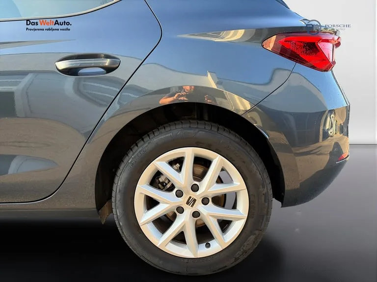Seat Leon 2025: fotografija 21