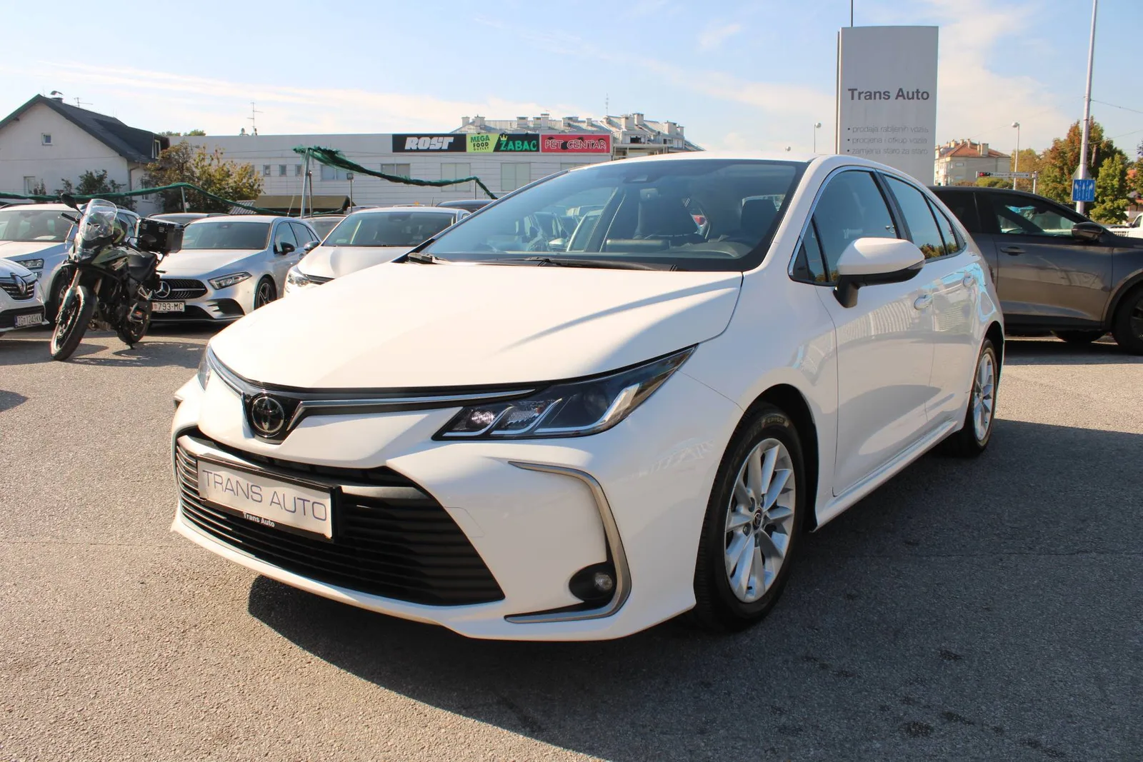 Toyota Corolla Sedan
