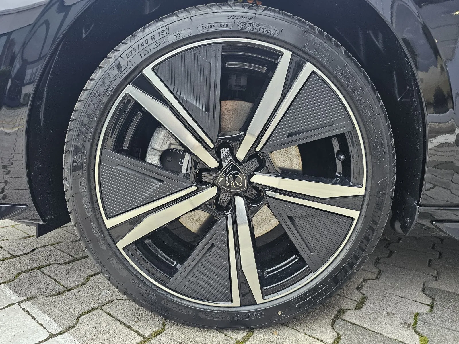 Peugeot 308 2024: fotografija 16