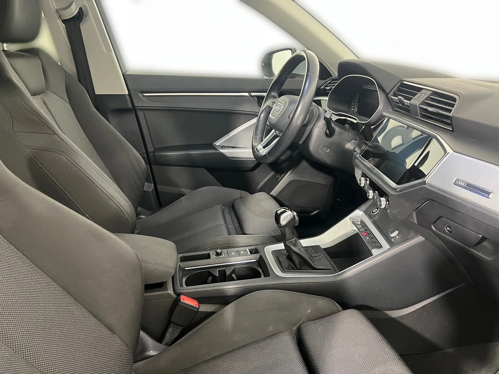 Audi Q3 2021 – fotografija 22