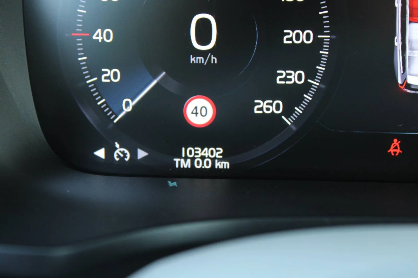 Volvo V60 2021: fotografija 22