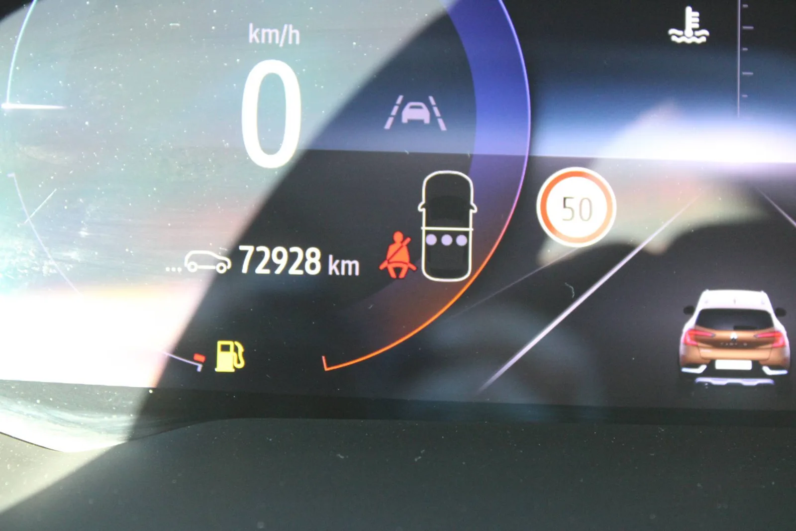 Renault Captur 2022: fotografija 21