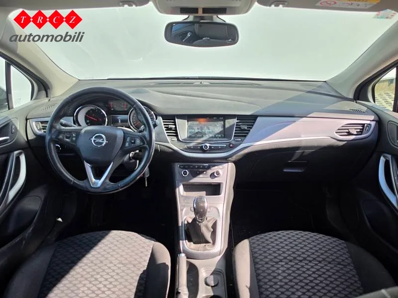 Opel Astra 2019 – fotografija 8
