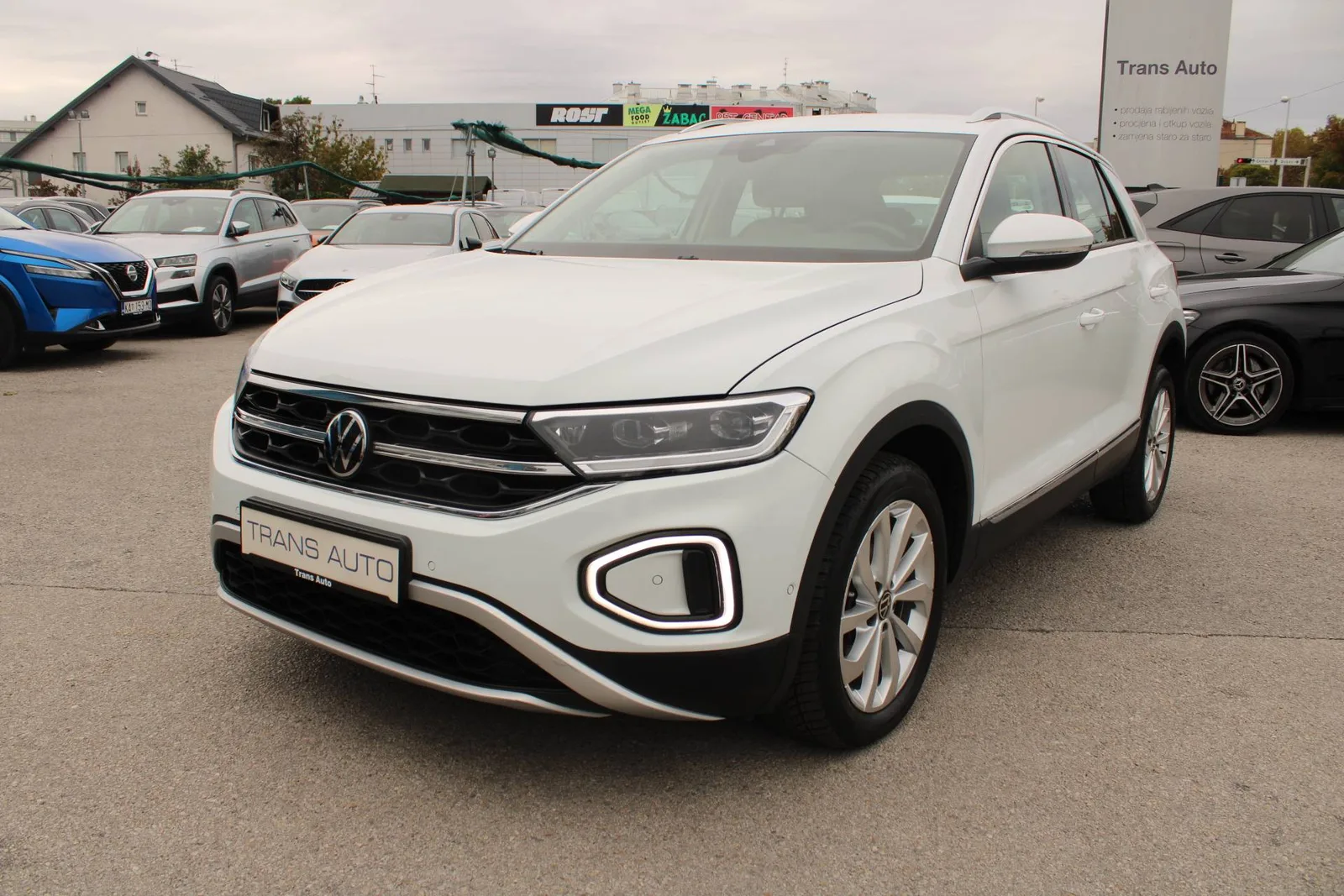 Volkswagen T-roc 2023 – fotografija 1