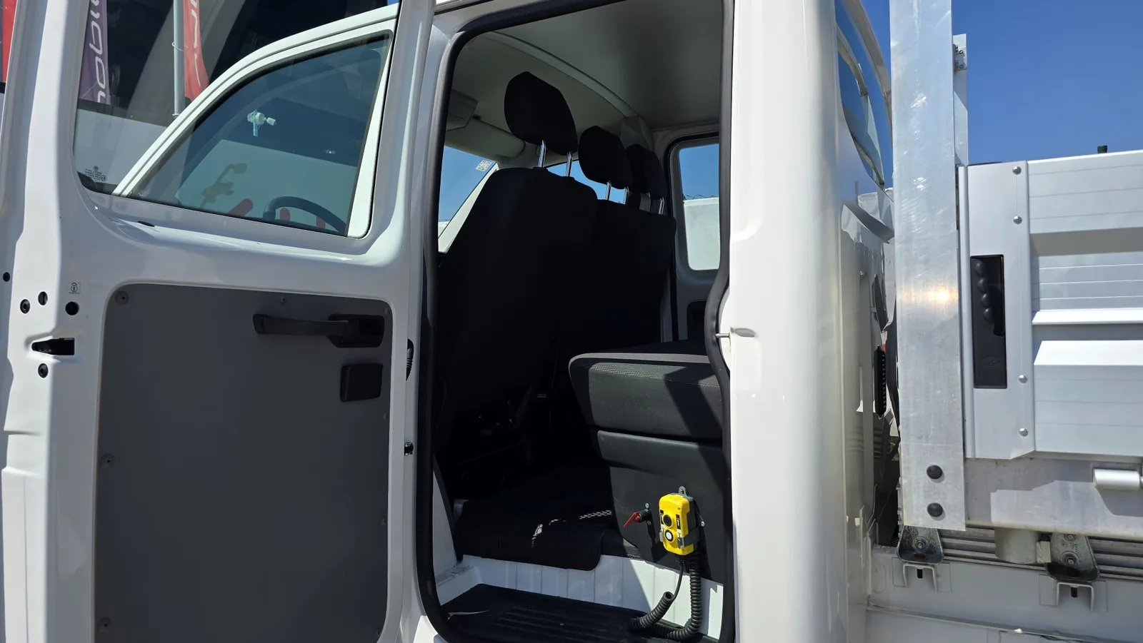 Volkswagen Transporter 2022: fotografija 16